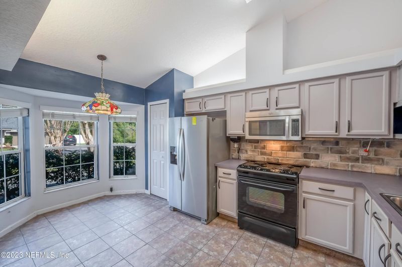 3049 Hickory Glen Dr, Orange Park, FL 32065