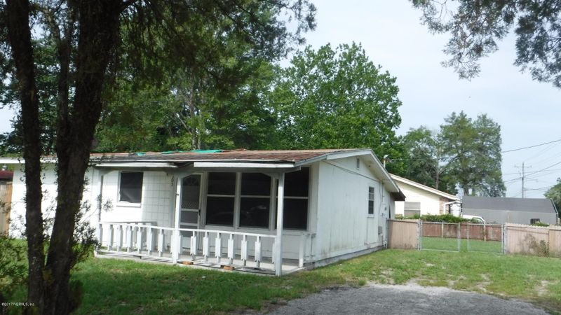 305 Cottonwood Ln, Orange Park, FL 32073