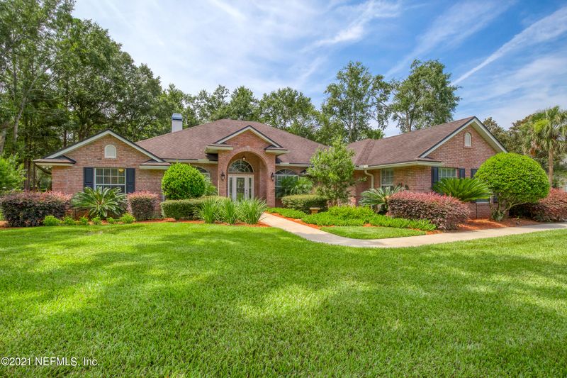 305 W Kari Ct, Jacksonville, FL 32259