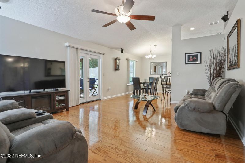 3052 Hickory Glen Dr, Orange Park, FL 32065