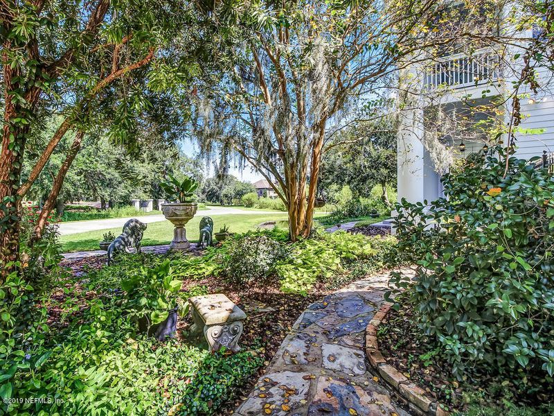 3058 Riverside Dr, Fernandina Beach, FL 32034