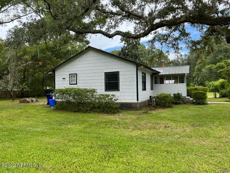 307 E Lattin St, Hastings, FL 32145