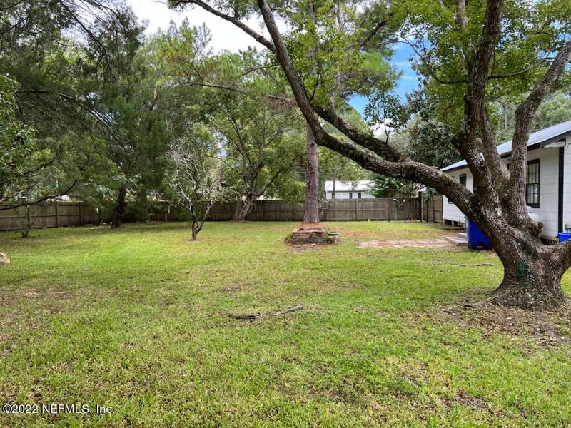 307 E Lattin St, Hastings, FL 32145