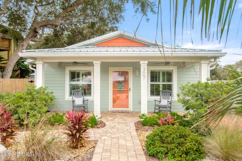 307 Eleventh St, St Augustine, FL 32084