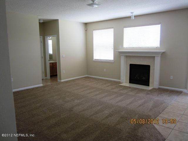3071 Wandering Oaks Dr, Orange Park, FL 32065