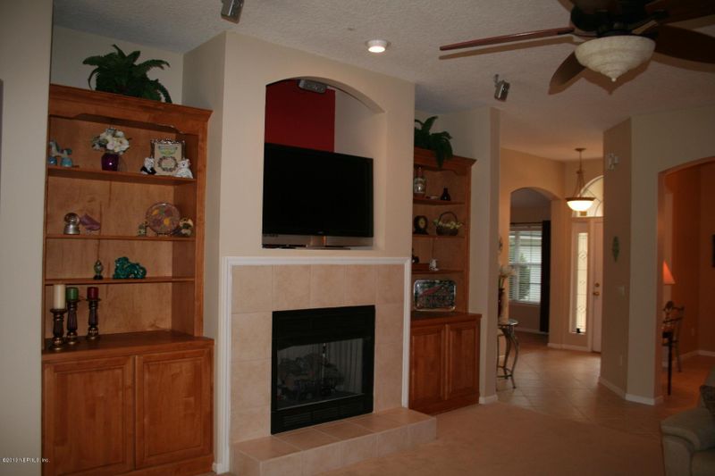 3088 Williamsburg Ct, Orange Park, FL 32065