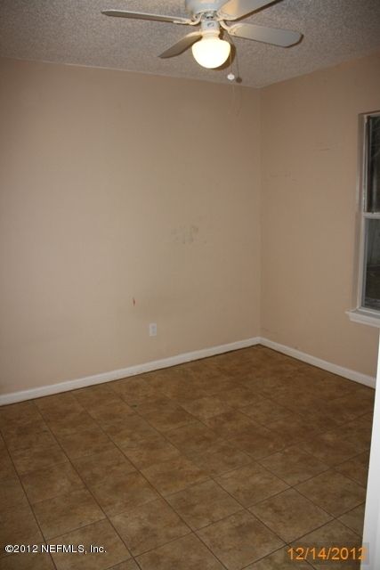3095 Wavering Ln, Middleburg, FL 32068