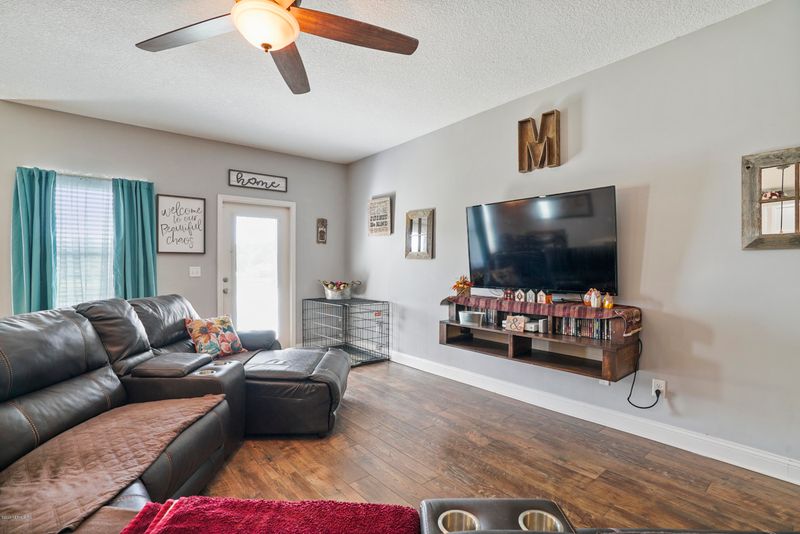 3095 Zeyno Dr, Middleburg, FL 32068