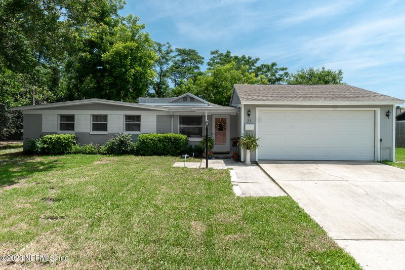 31 Forrestal Cir N, Atlantic Beach, FL 32233
