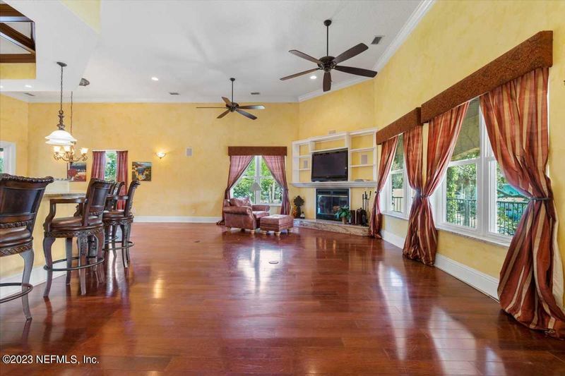 310 Oleander St, Neptune Beach, FL 32266