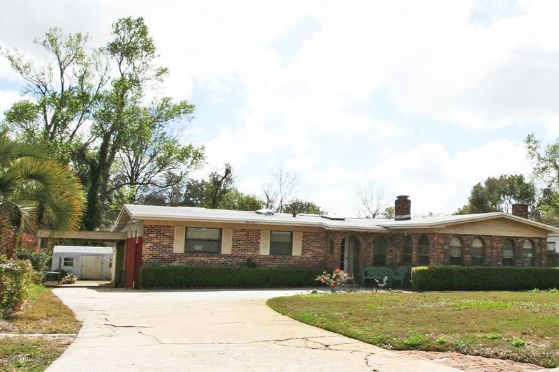 310 Rio Rd, Jacksonville, FL 32218