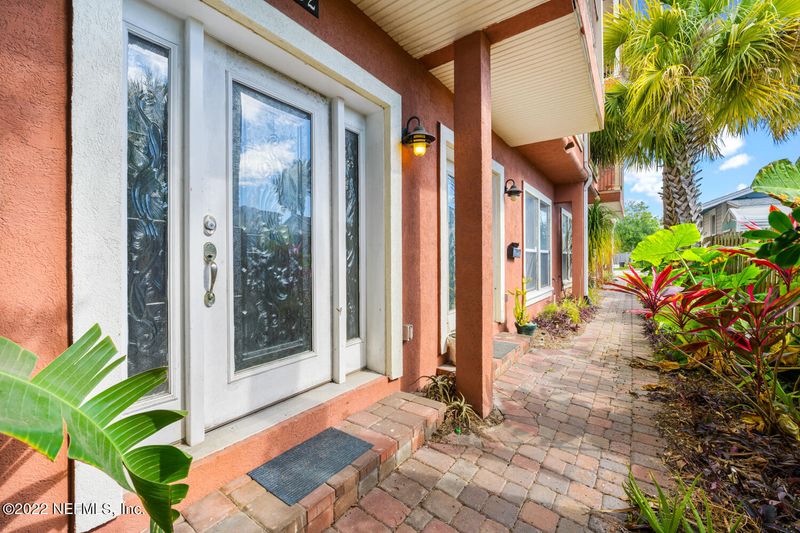 310 S 2nd St #2, Jacksonville Beach, FL 32250
