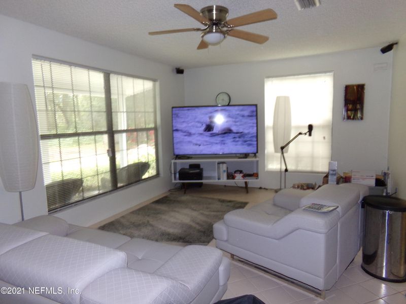 3100 N Primrose Ave, Middleburg, FL 32068
