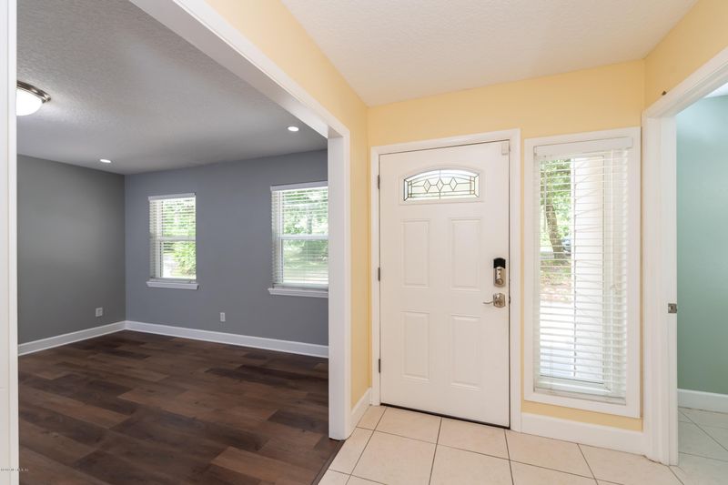 3100 Victoria Dr, St Augustine, FL 32086