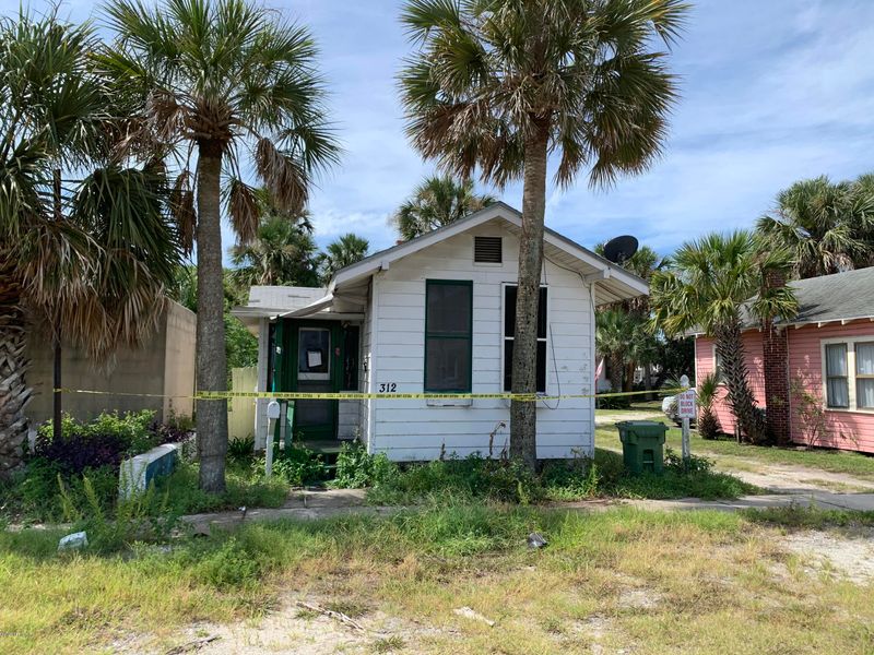 312 1st Ave N, Jacksonville Beach, FL 32250