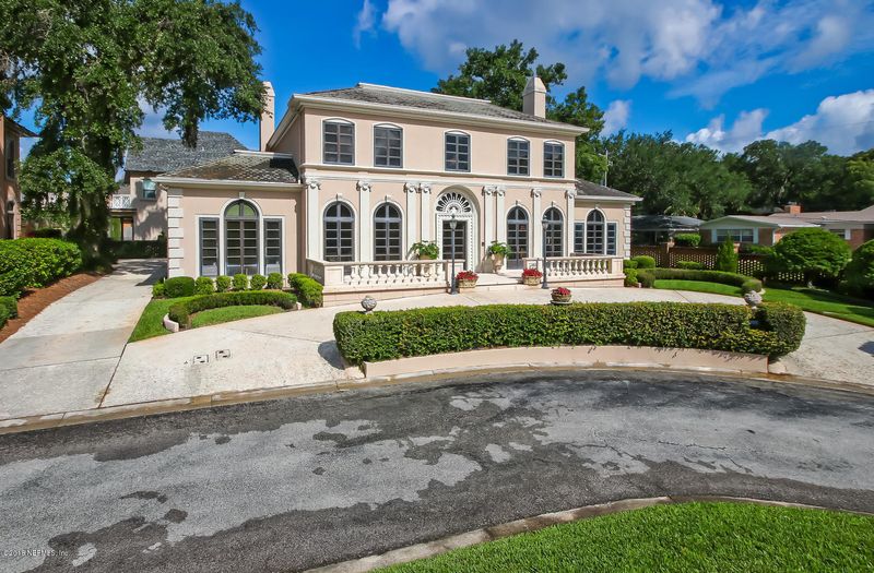 3126 Wellesley Sq, Jacksonville, FL 32207