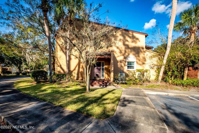 313 Greencastle Dr, Jacksonville, FL 32225