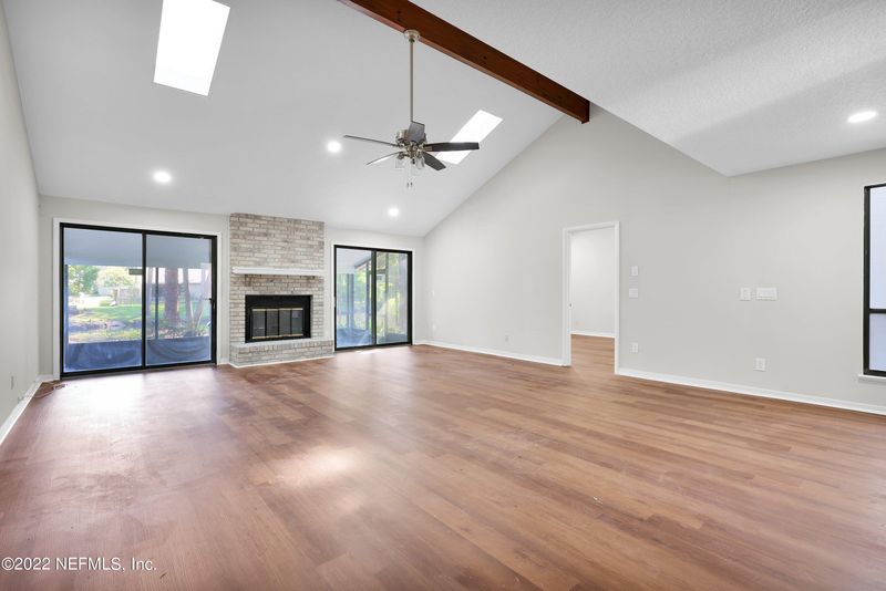 3138 Laurel S, Jacksonville, FL 32223