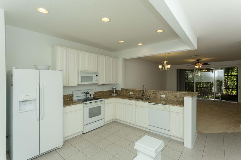 3139 Hollow Tree Ct, Jacksonville, FL 32216