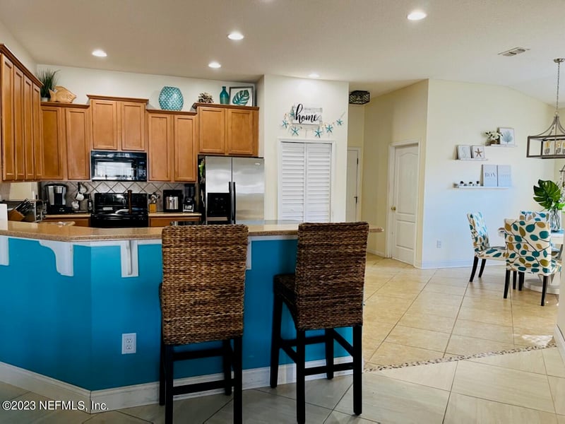 3139 Wandering Oaks Dr, Orange Park, FL 32065