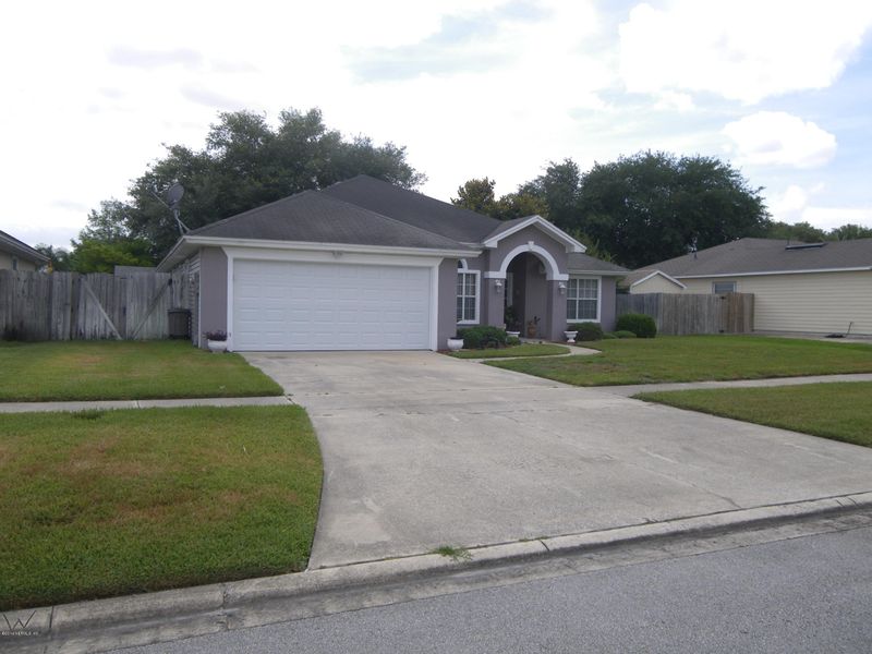 3142 Fox Squirrel Dr, Orange Park, FL 32073