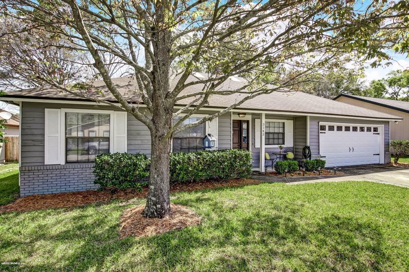 3143 Roundham Ln, Jacksonville, FL 32225