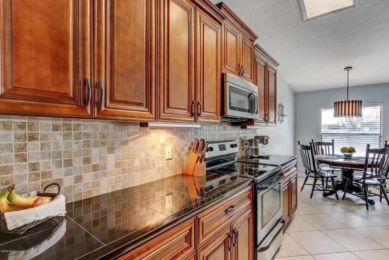 3143 Roundham Ln, Jacksonville, FL 32225