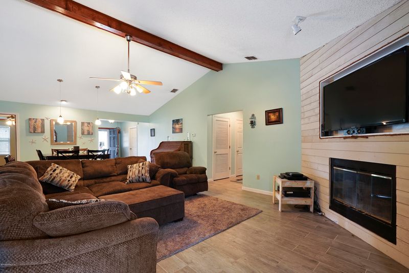 3146 Brachenbury Ln, Jacksonville, FL 32225