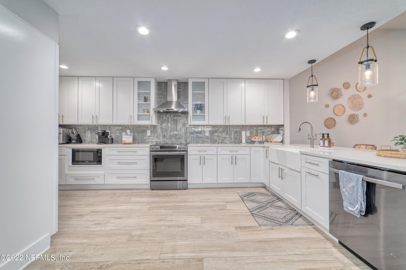 315 2nd St, Atlantic Beach, FL 32233
