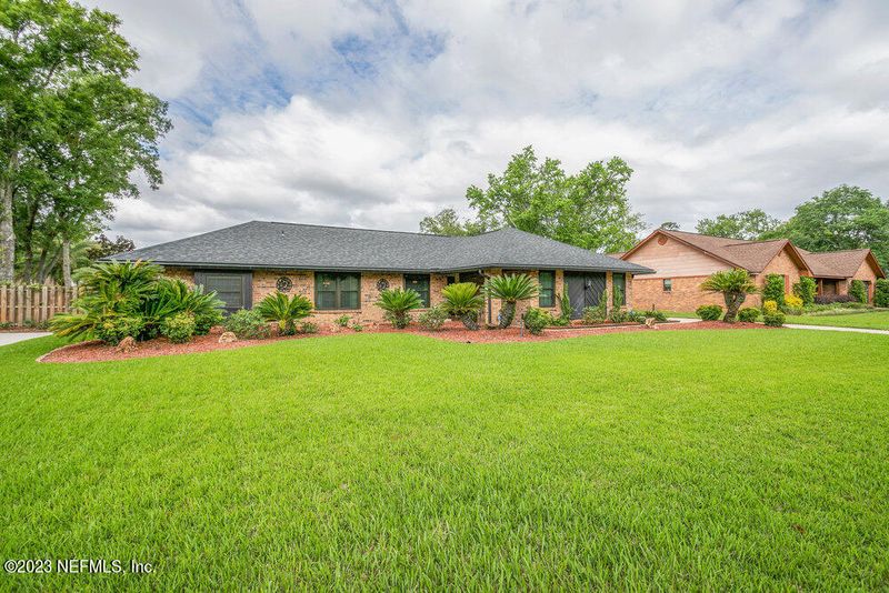 3154 Old Port Cir E, Jacksonville, FL 32216