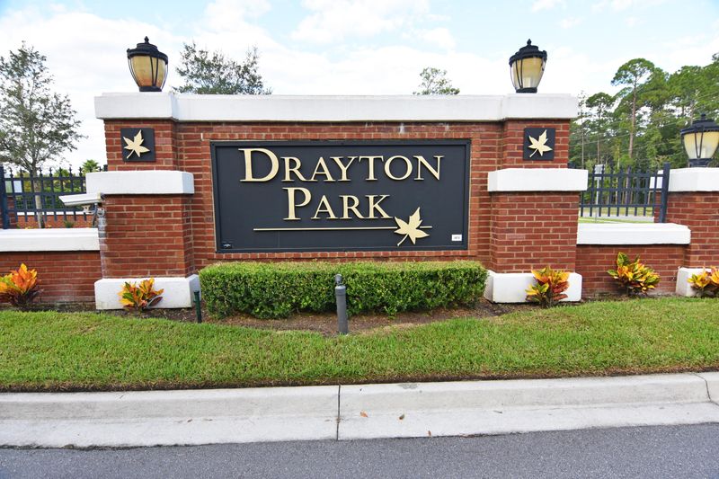 3160 Hollow Tree Ct, Jacksonville, FL 32216