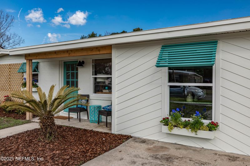 317 Driftwood Rd, Neptune Beach, FL 32266