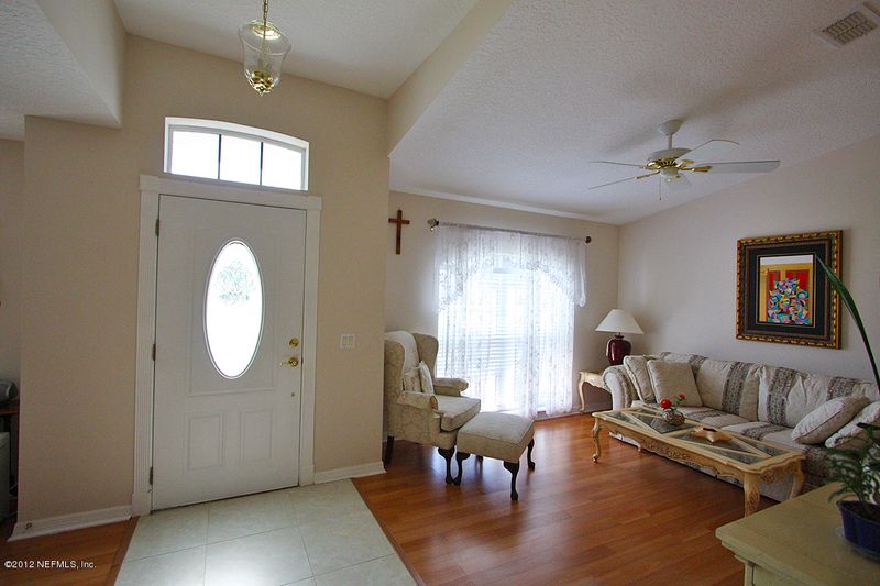 317 Johns Glen Dr, St Johns, FL 32259