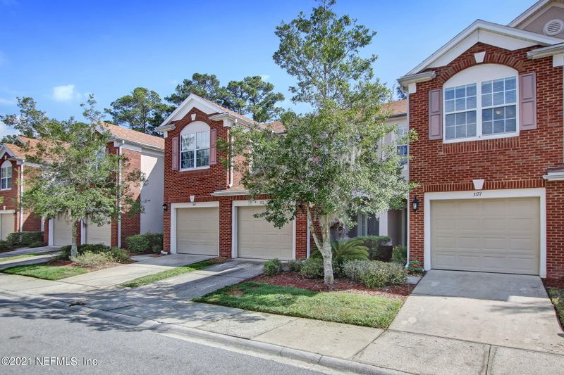 3177 Hollow Tree Ct, Jacksonville, FL 32216