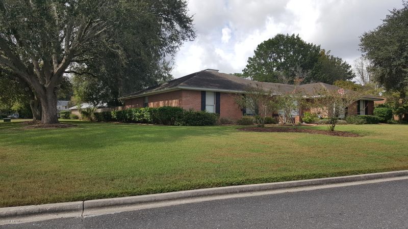 318 Edinburgh Ln, Orange Park, FL 32073