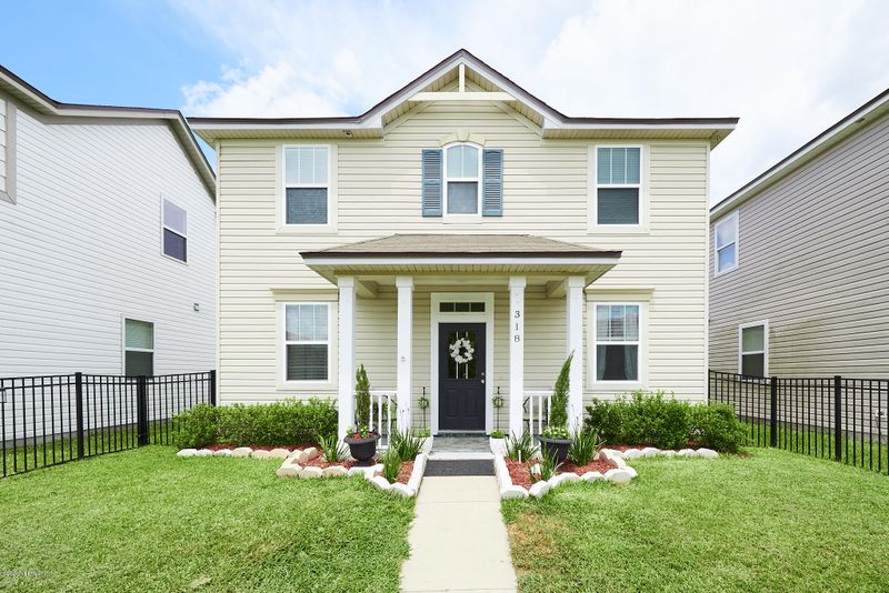318 Vineyard Ln, Orange Park, FL 32073