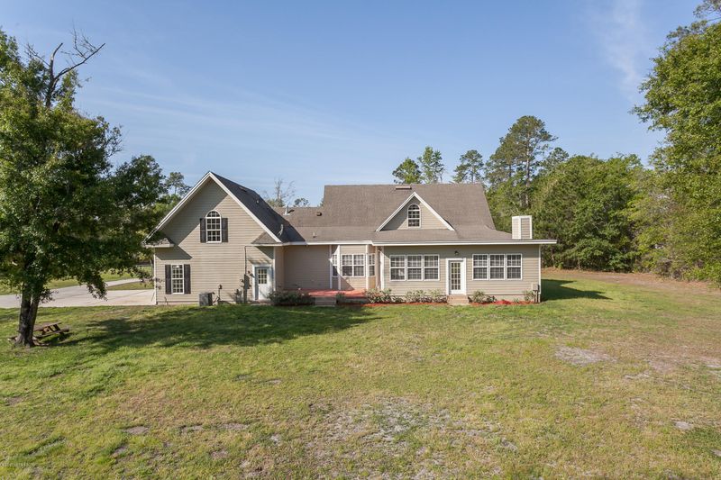 3183 Russell Rd, Green Cove Springs, FL 32043