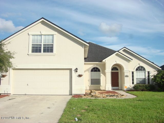 3185 Wandering Oaks Dr, Orange Park, FL 32065