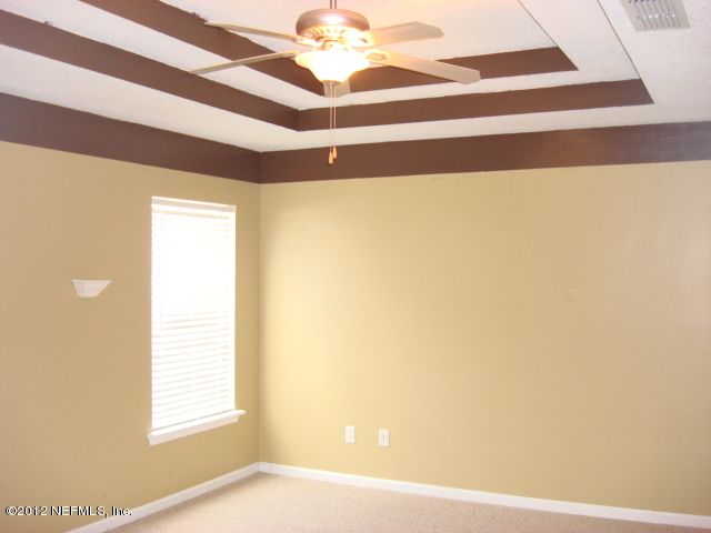 3185 Wandering Oaks Dr, Orange Park, FL 32065