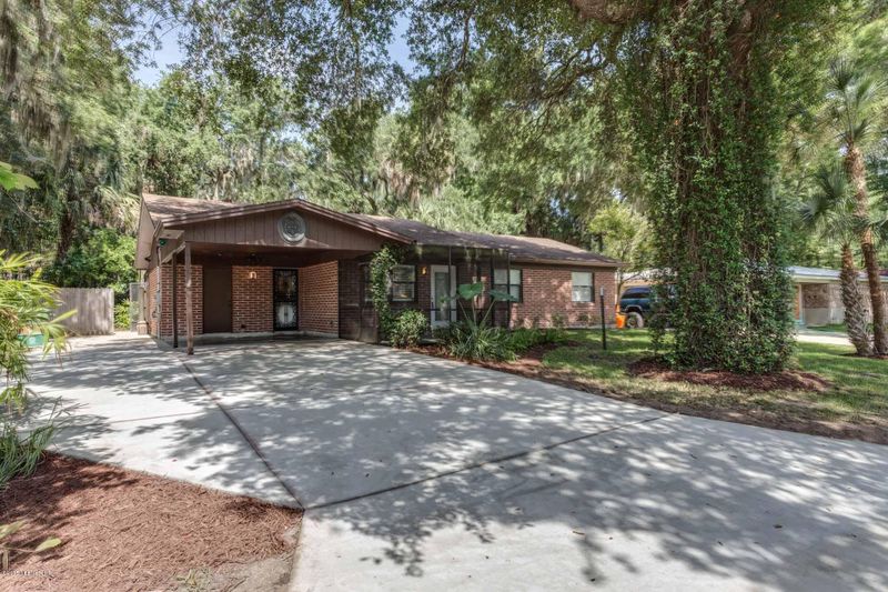 319 19th St N, Jacksonville Beach, FL 32250