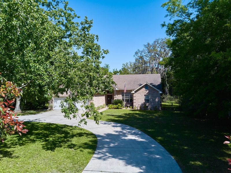 319 Hollywood Forest Dr, Fleming Island, FL 32003