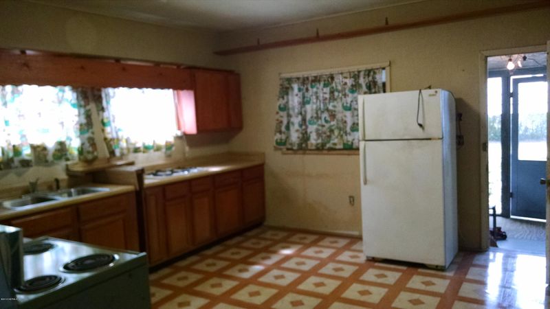 319 S Pine Ave, Green Cove Springs, FL 32043