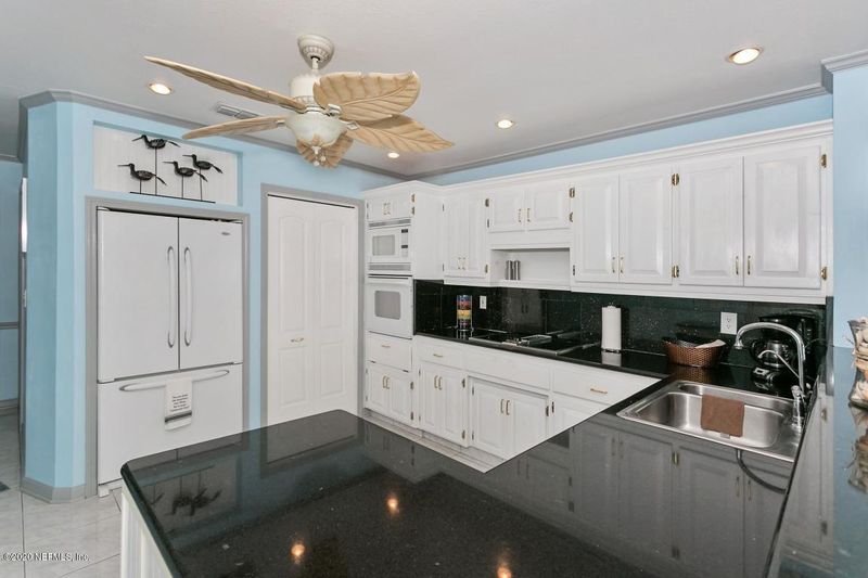319 Scenic Point Ln, Fleming Island, FL 32003
