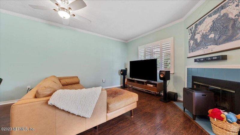 319 Sunrise Cir, Neptune Beach, FL 32266