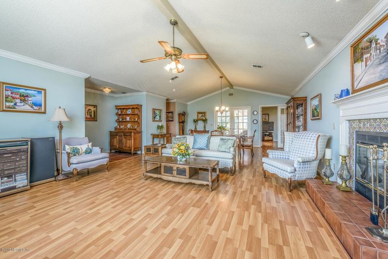 32 Sandpiper Dr, St Augustine Beach, FL 32080