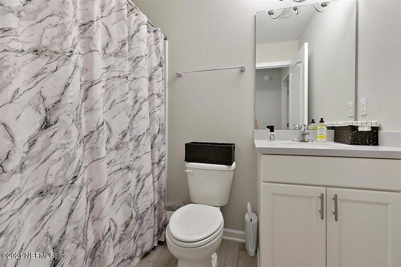 320 Ponderosa Dr, Jacksonville, FL 32218