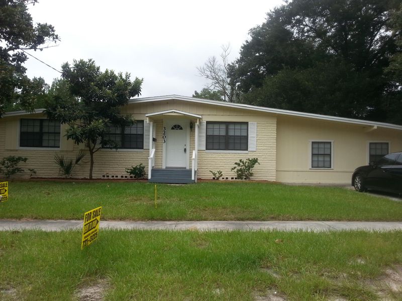 3203 Overhill Dr, Jacksonville, FL 32277