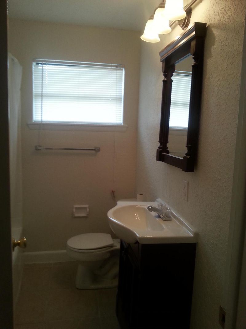 3203 Overhill Dr, Jacksonville, FL 32277