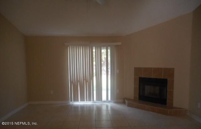 3206 Woodglen Dr, Orange Park, FL 32065