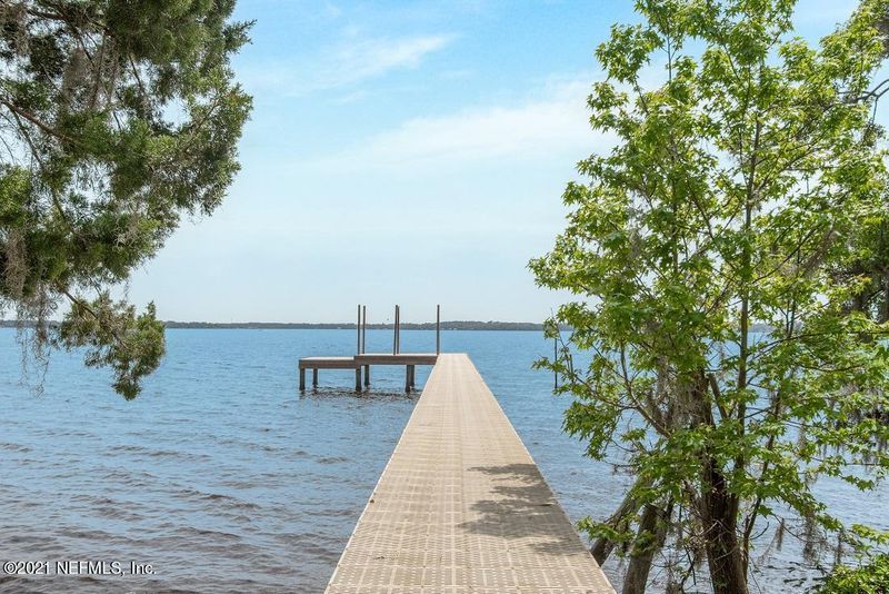 3209 Doctors Lake Dr, Orange Park, FL 32073